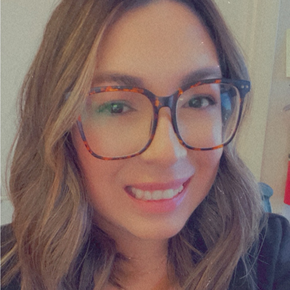 Meet your Posher, Daniela